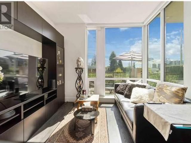 104 1 Fern Street, North Vancouver, BC, V7J 0A9 townhouse for sale | Listing ID R2993 | Royal LePage