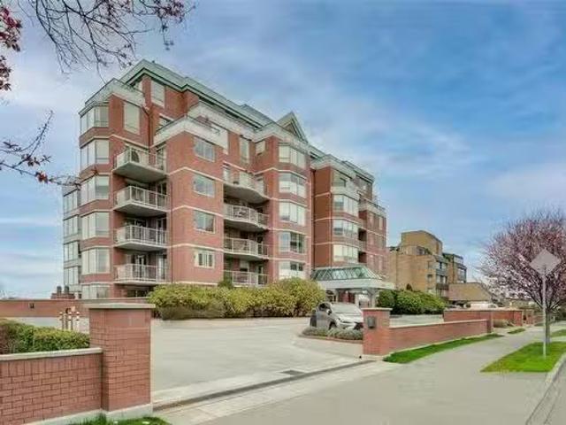 104 636 Montreal St, Victoria, BC, V8V 4H1 Single Family Pro.