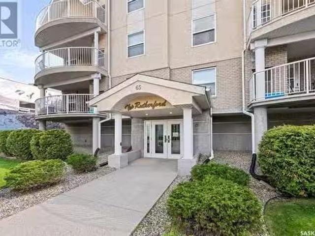 104 65 Hochelaga Street W, Moose Jaw, SK, S6H 2E9 condo for.