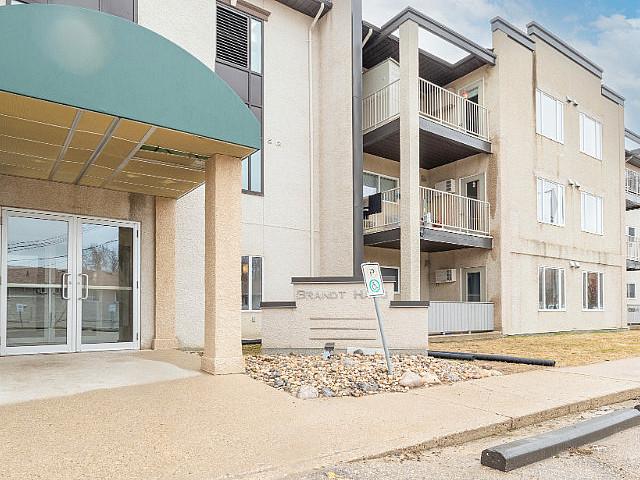 104 98 Brandt Street, Steinbach