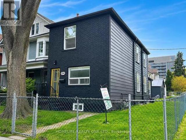 104 Benson Avenue, Toronto, ON, M6G 2J1 house for sale | Listing ID C13209 | Royal LePage