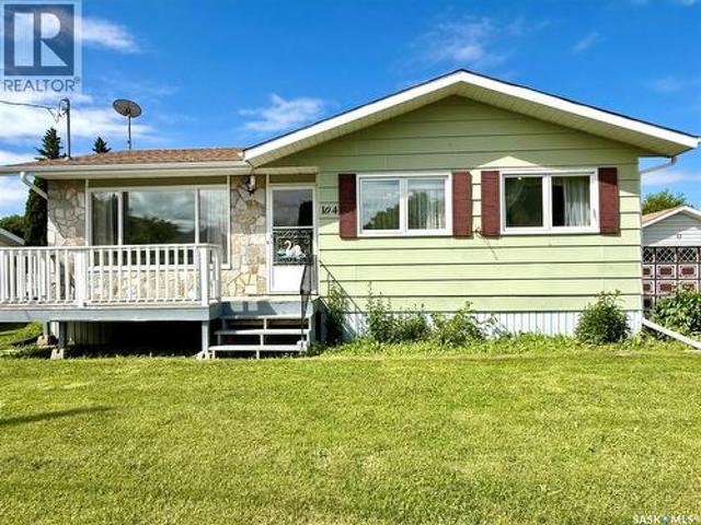 104 Montreal Avenue, Saltcoats, SK, S0A 3R0 house for sale | Listing ID SK041041 | Royal LePage