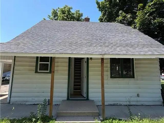 104 MARSHALL Street