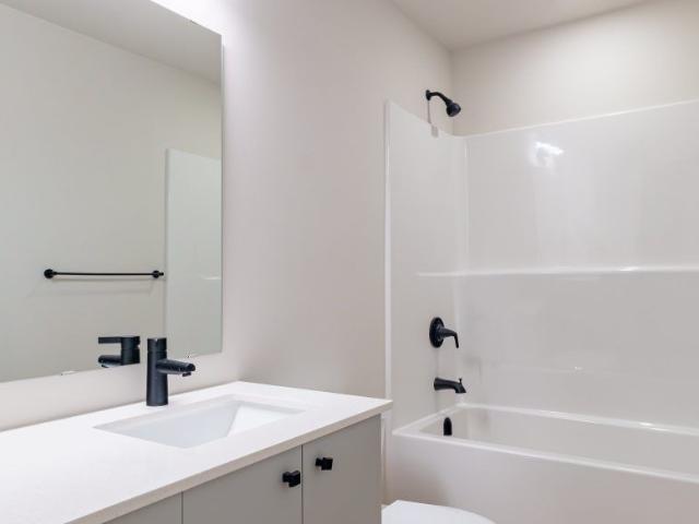 104A Renfrew