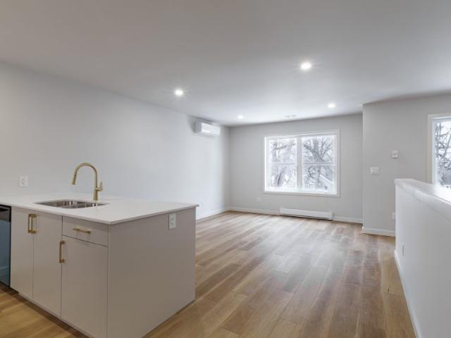 104A Renfrew, Winnipeg, MB