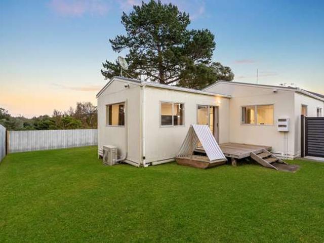 104A and D Moire Road, West Harbour, Waitakere City