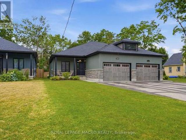 1055 Bay Street, Norfolk, ON, N0E 1M0 house for sale | Listing ID X13540 | Royal LePage