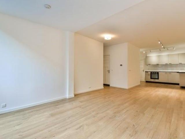 1057WT, Amsterdam