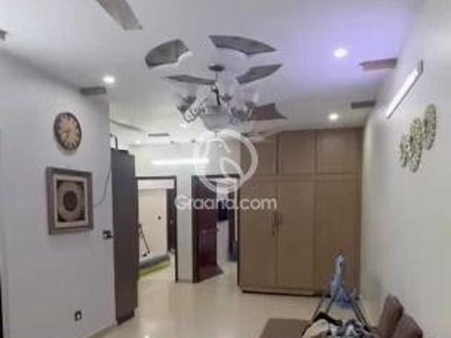10500 Ft² Flat for Sale