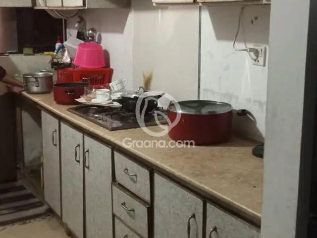 1050 Ft² Flat for Rent