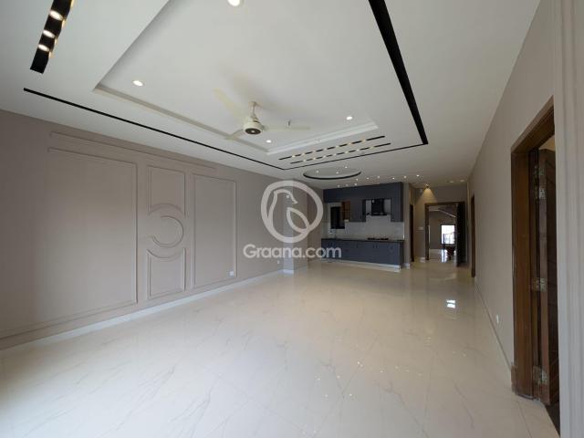 1050 Ft² Flat for Sale