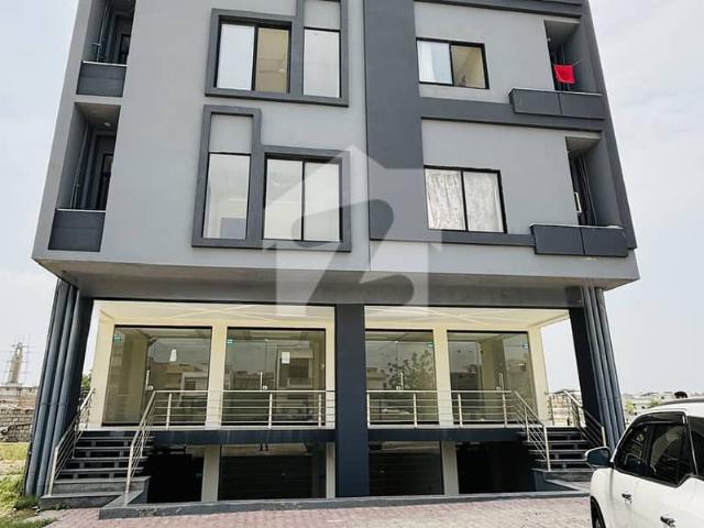 1050 Square Feet Flat For Sale In B 17