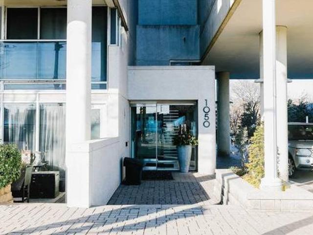 1050 The Queensway