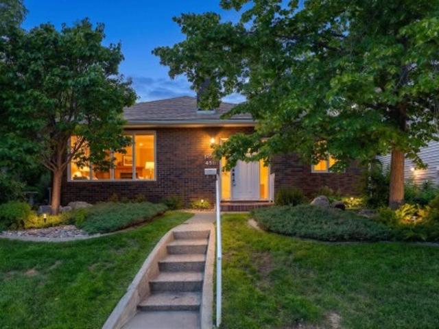 1051 Street, Edmonton, AB, T6A 1X3 house for sale | Listing ID E4495 | Royal LePage