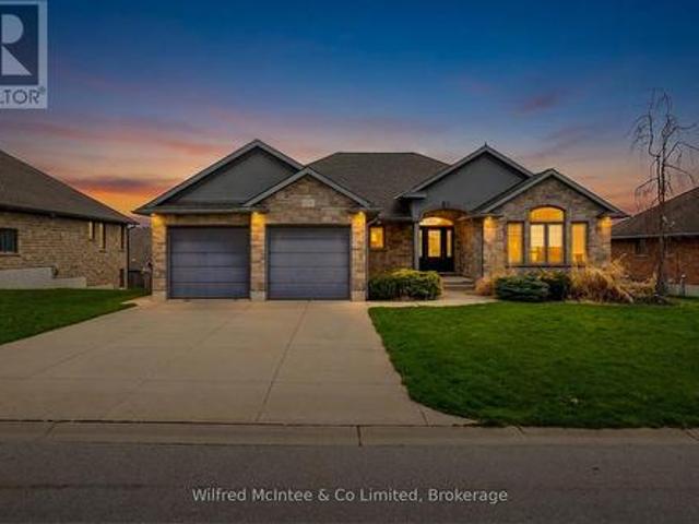 105 12Th Avenue A Avenue, Hanover, ON, N4N 3V1 house for sale | Listing ID X13114 | Royal LePage