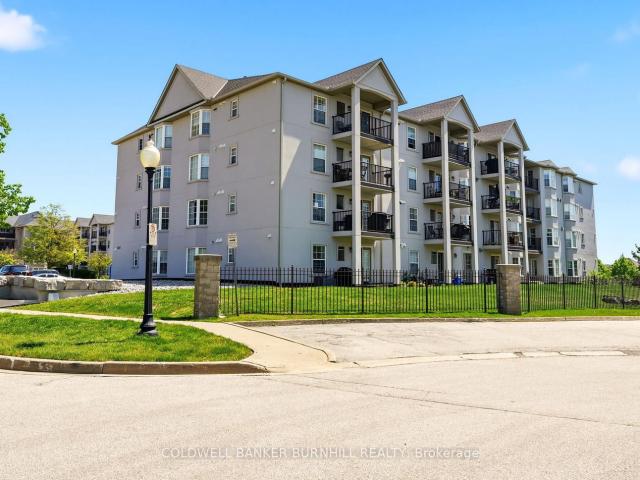 105 1 Walkers Line, Burlington | For Sale @ $489,900 | Condos. Ca