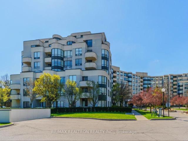 105 333 Clark Avenue W, Thornhill | For Sale @ $989,000 | Condos. Ca