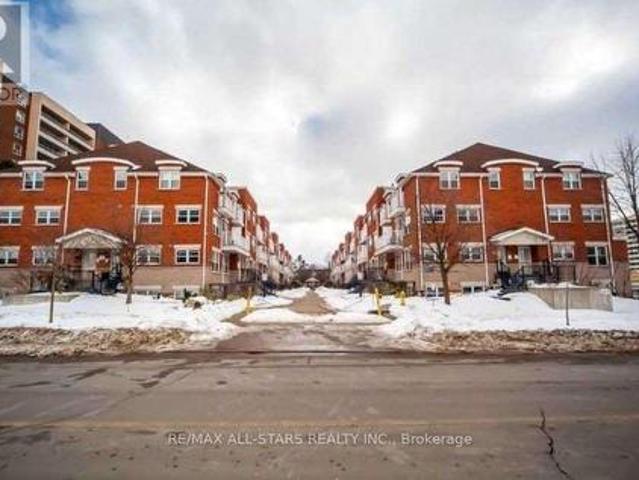 105 37 Four Winds Drive, Toronto, ON, M3J 1K7 townhouse for lease | Listing ID W13095 | Royal LePage