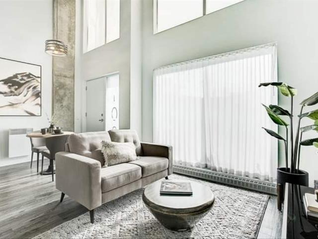 #105 7221 Rue Clark