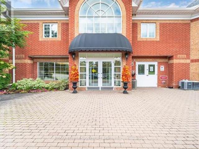 105 75 Treelawn Boulevard, Vaughan, ON, L0J 1C0 condo for sale | Listing ID N13220 | Royal LePage