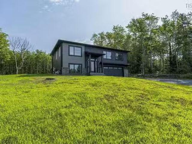 105 Coltsfoot Lane, Middle Sackville, NS, B4E 0R6 house for.