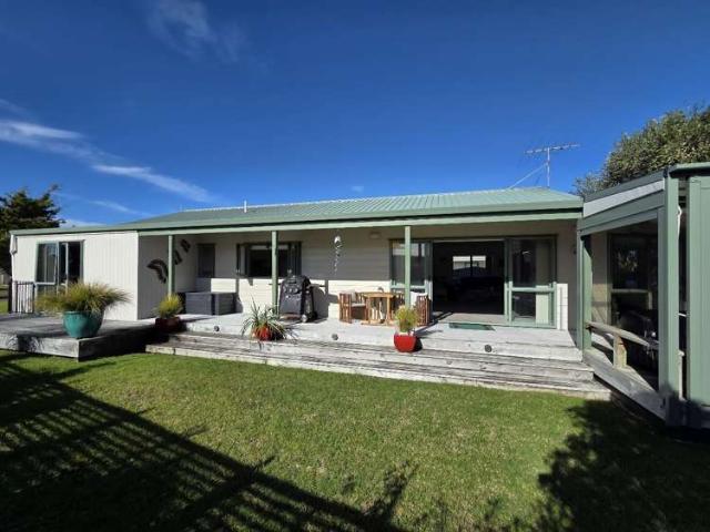 105 Castle View Road, Matarangi, Thames Coromandel