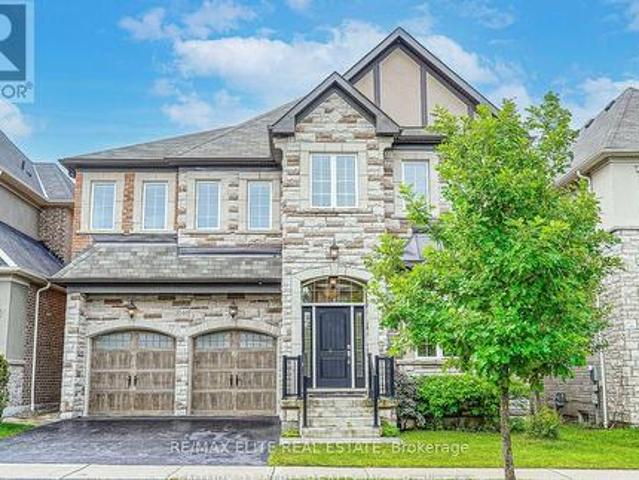 105 Bridgepointe Court, Aurora, ON, L4G 3H8 house for sale | Listing ID N12276 | Royal LePage