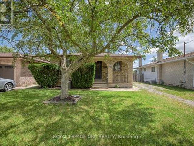105 Hillview Road, St. Catharines Western Hill, ON, L2S 1S8 house for sale | Listing ID X13700 | Royal LePage