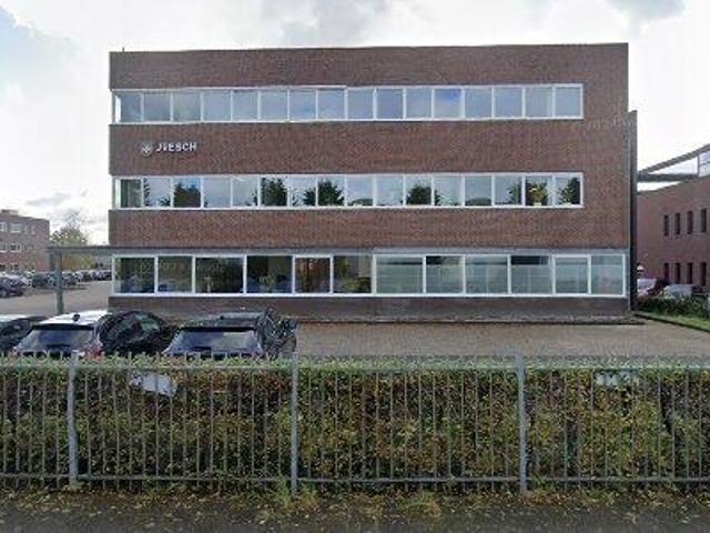 105 m2 office space for rent in Best
