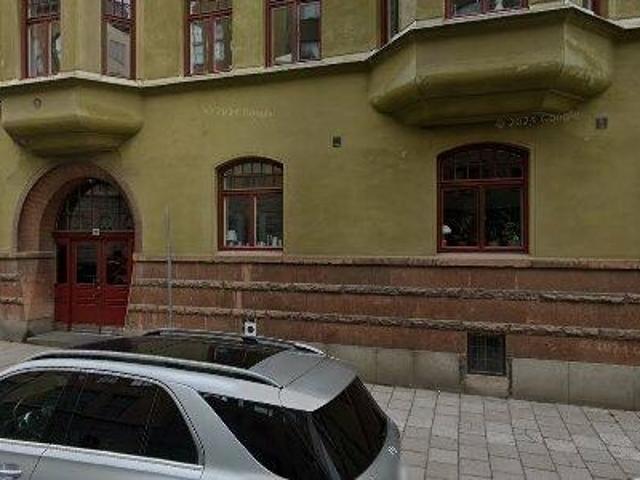 105 m2 warehouse for sale in Östermalm