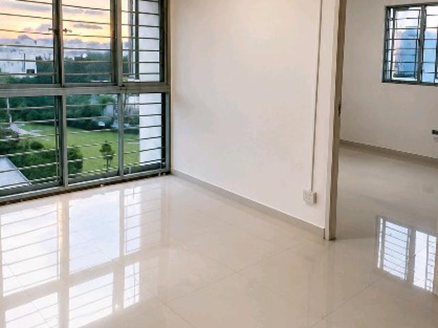 105 Spottiswoode Park Road Apartment For Rent, $6,000, 5 Bed 2 Bath 1,270 sqft $4.72 psf