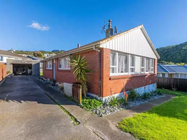 105 Rangituhi Crescent, Takapuwahia, Porirua City For Sale