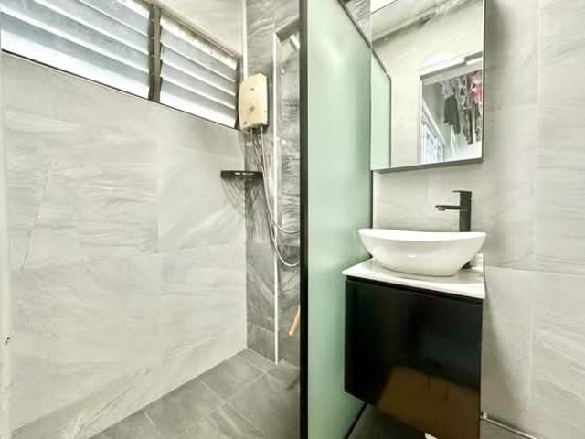 105 Towner Road HDB Apartment Room Rental, $1,200, 1 Bed 1 Bath 120 sqft $10.00 psf