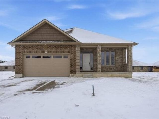 105 Vanrooy Trail