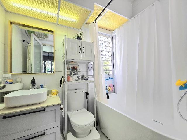 105A Depot Road HDB Apartment For Sale, $830,000, 3 Bed 2 Bath 990 sqft $838.00 psf
