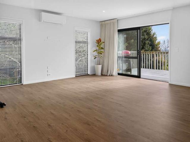 105A Rangatira Road, Beach Haven, North Shore City