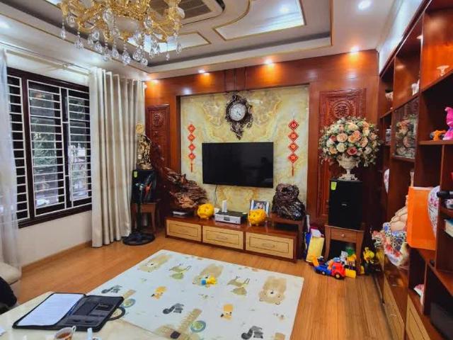 105m² Lạc Long Quân nội thất đỉnh thang máy nhập khẩu khu vip Tây Hồ cực hiếm
