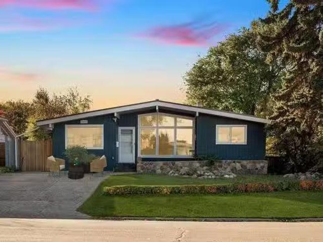 10652 79 St Nw, Edmonton, AB, T6A 3H4 house for sale Listin.
