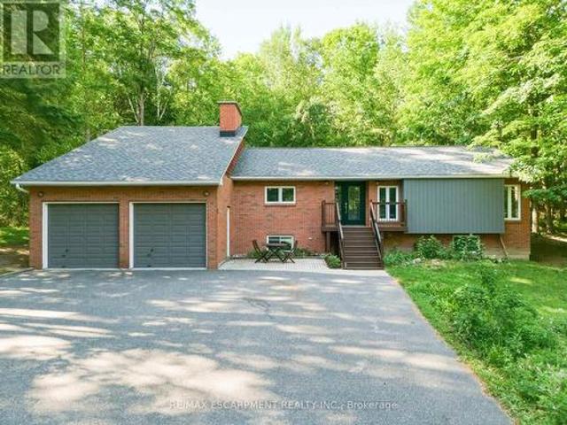 1060 Golden Beach Road, Bracebridge, ON, P1L 1W8 house for sale | Listing ID X13546 | Royal LePage