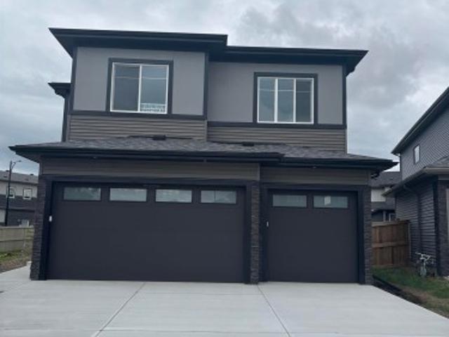 1061 Goldfinch Way, Edmonton, AB, T5S 0R2 house for sale | Listing ID E4496 | Royal LePage