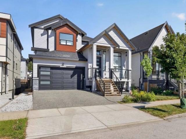 10628 Street, Surrey, BC, V3V 0E2 house for sale | Listing ID R3143 | Royal LePage