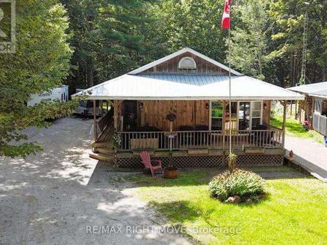 1062 4 Seasons Road, Gravenhurst, ON, P0E 1N0 house for sale | Listing ID X13709 | Royal LePage