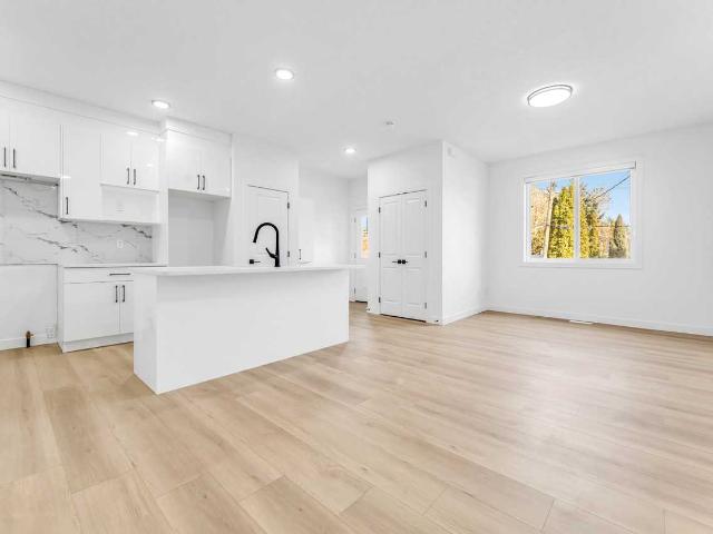 10631 148th St NW 1 Bedroom Apartment for Rent at 10631 148 St Nw, Edmonton, AB T5N 3G9 Grovenor