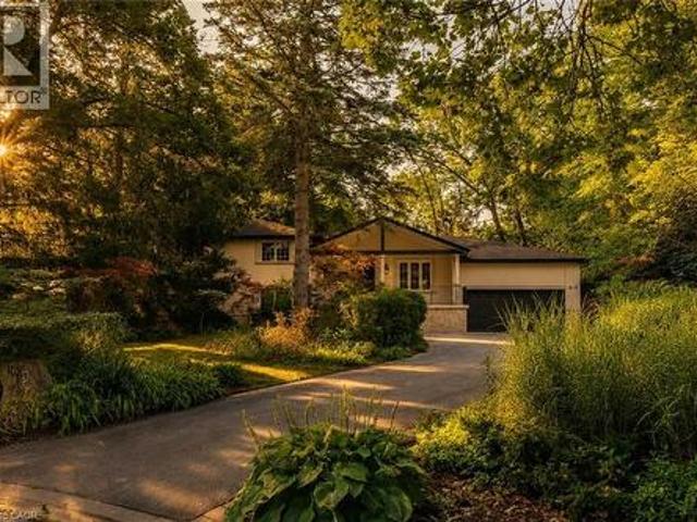 1063 Greenoaks Drive, Mississauga, ON, L5J 3A1 house for sale | Listing ID 40858 | Royal LePage