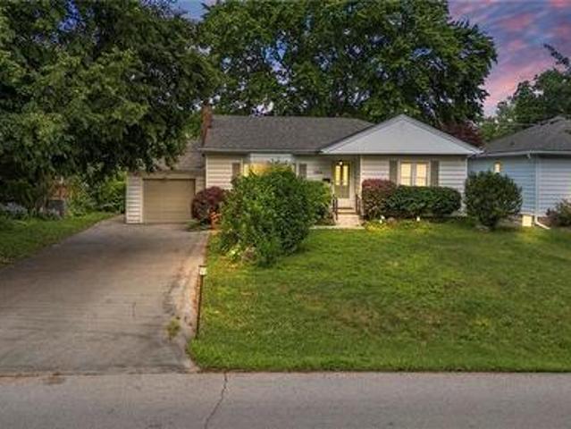 1063 Joan Drive, Burlington, ON, L7T 3H3 house for sale | Listing ID 40849 | Royal LePage