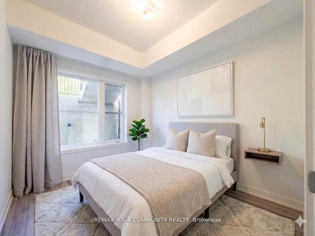 106 15 Yonge Street, Aurora | 2+1Beds/2Bath, Townhouse, $2,400/mo | Condos. Ca