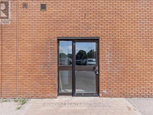 106 189 Kent Street W, Kawartha Lakes Lindsay, ON, K9V 5G6 commercial for lease | Listing ID X12292 | Royal LePage