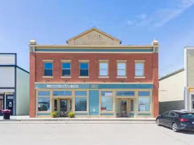 106 355 Centre Street Nw, Langdon, AB, T0J 1X2 commercial fo.