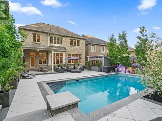 106 Forest Grove Court, Aurora, ON, L4G 3G4 house for sale | Listing ID N13445 | Royal LePage