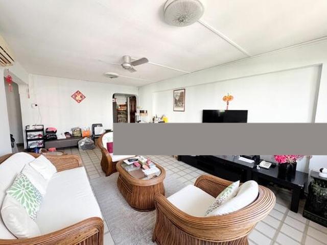 106 Jurong East Street 13 HDB Apartment For Sale, $680,000, 3 Bed 2 Bath 1,292 sqft $526.00 psf